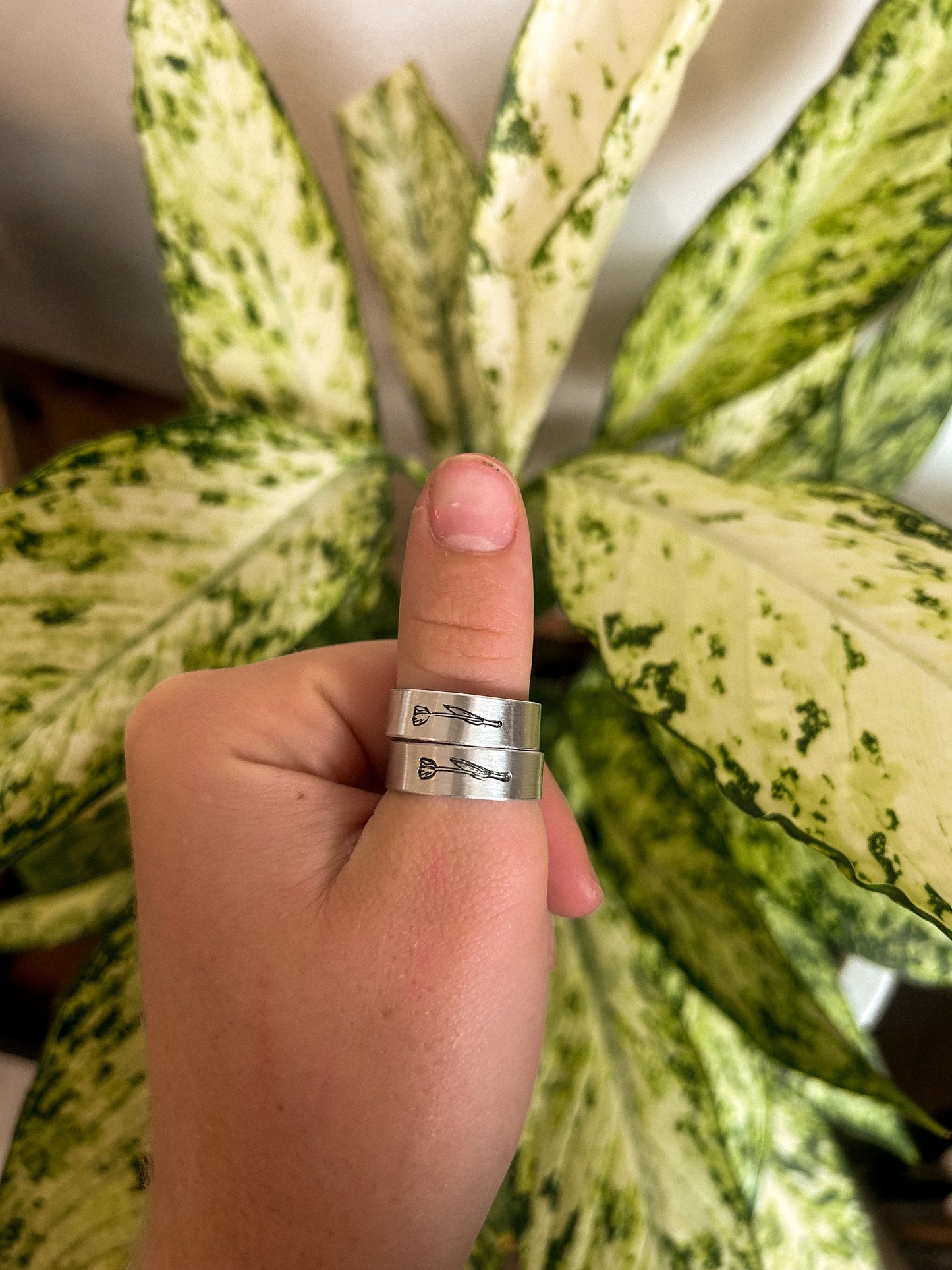 Tulip stacker ring