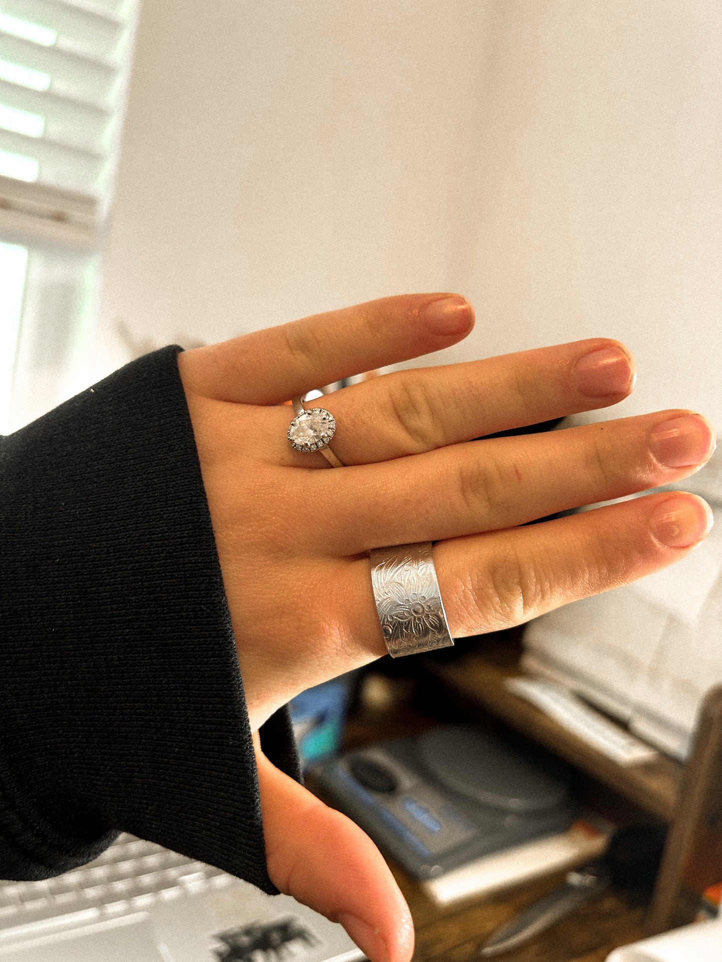 floral engraved ring