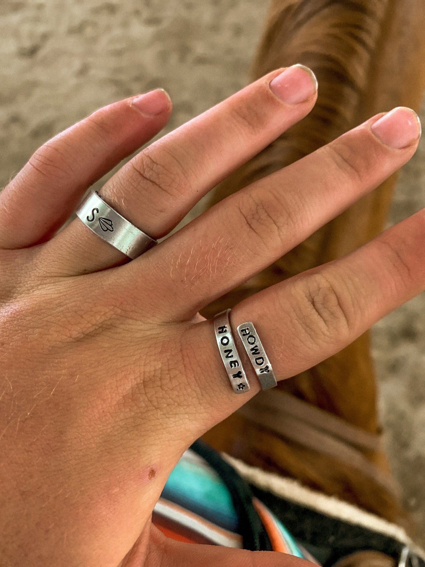 howdy honey ring